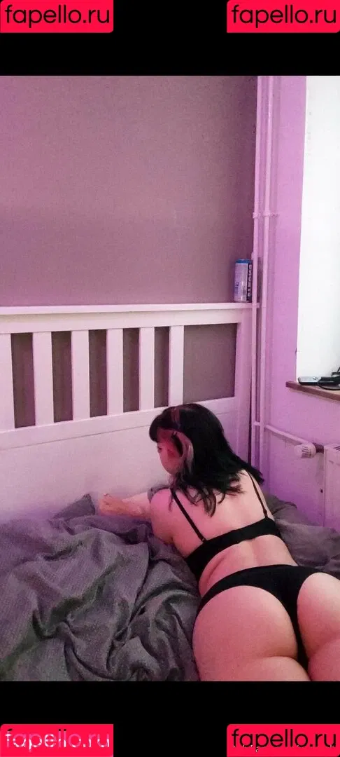 Xcrybebi Onlyfans Photo Gallery 
