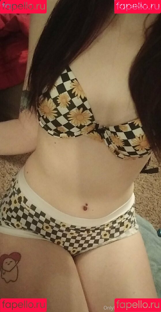 benz.babe Onlyfans Photo Gallery 