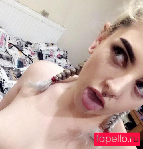 Spitwicked Nude Onlyfans Photo 12