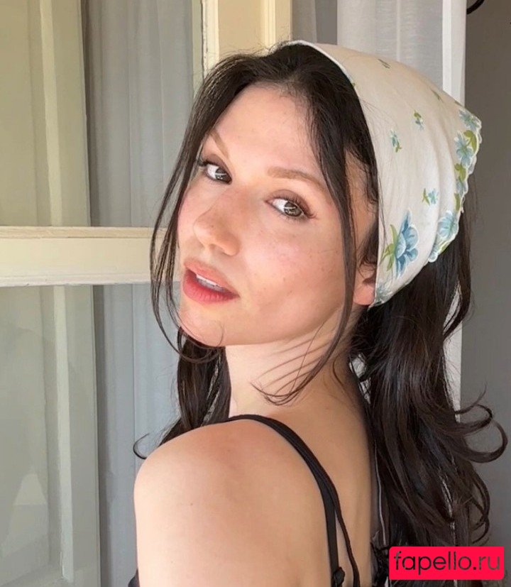 Grace Caroline Nude Onlyfans Photo 25