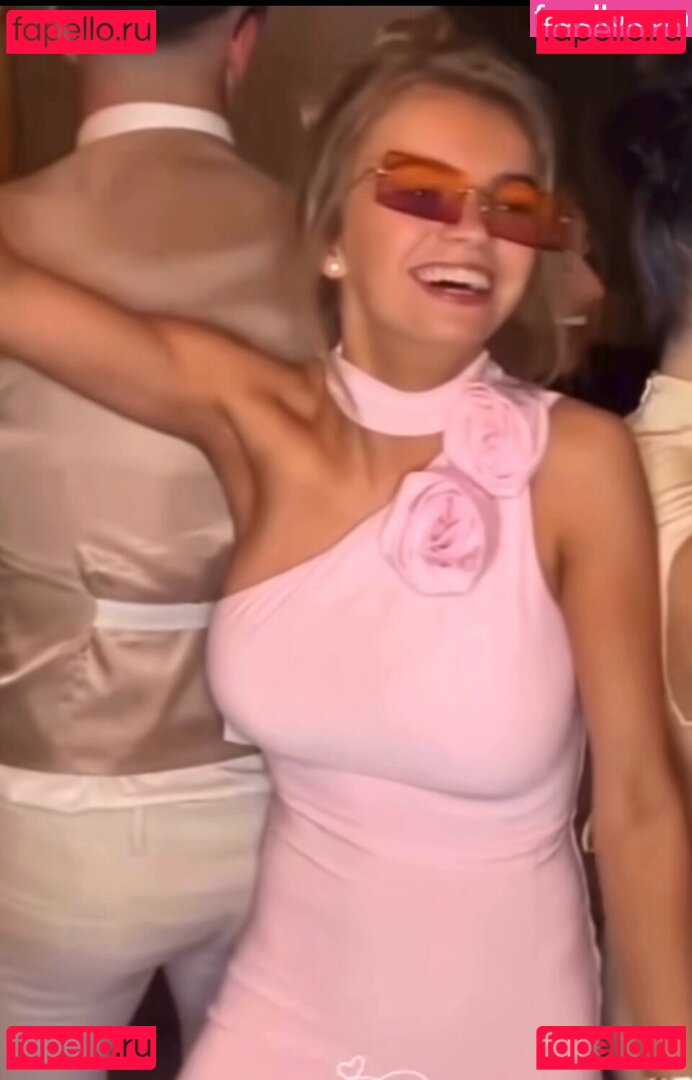 Zoe Clarke Nude Onlyfans Photo 12