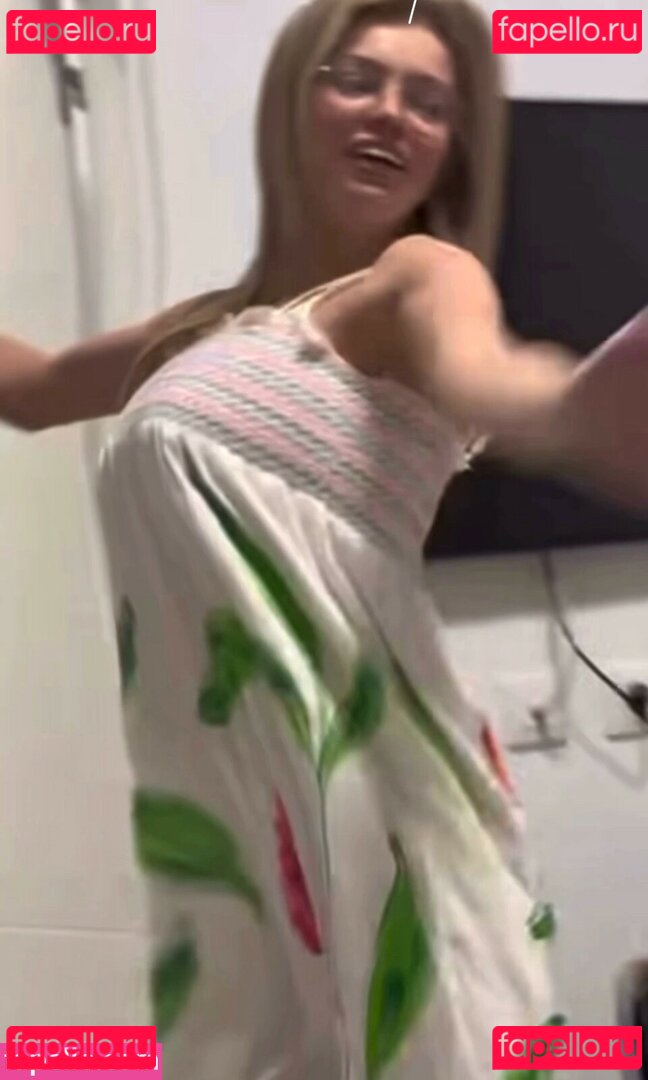 Zoe Clarke Nude Onlyfans Photo 11