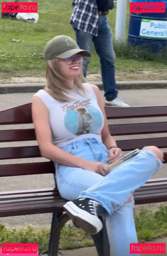 Zoe Clarke Nude Onlyfans Photo 8