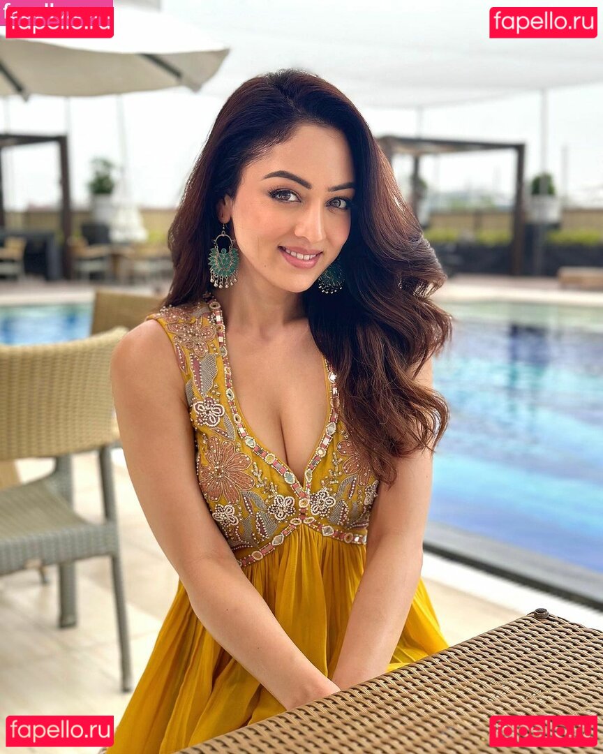 Sandeepa Dhar Nude Onlyfans Photo 38