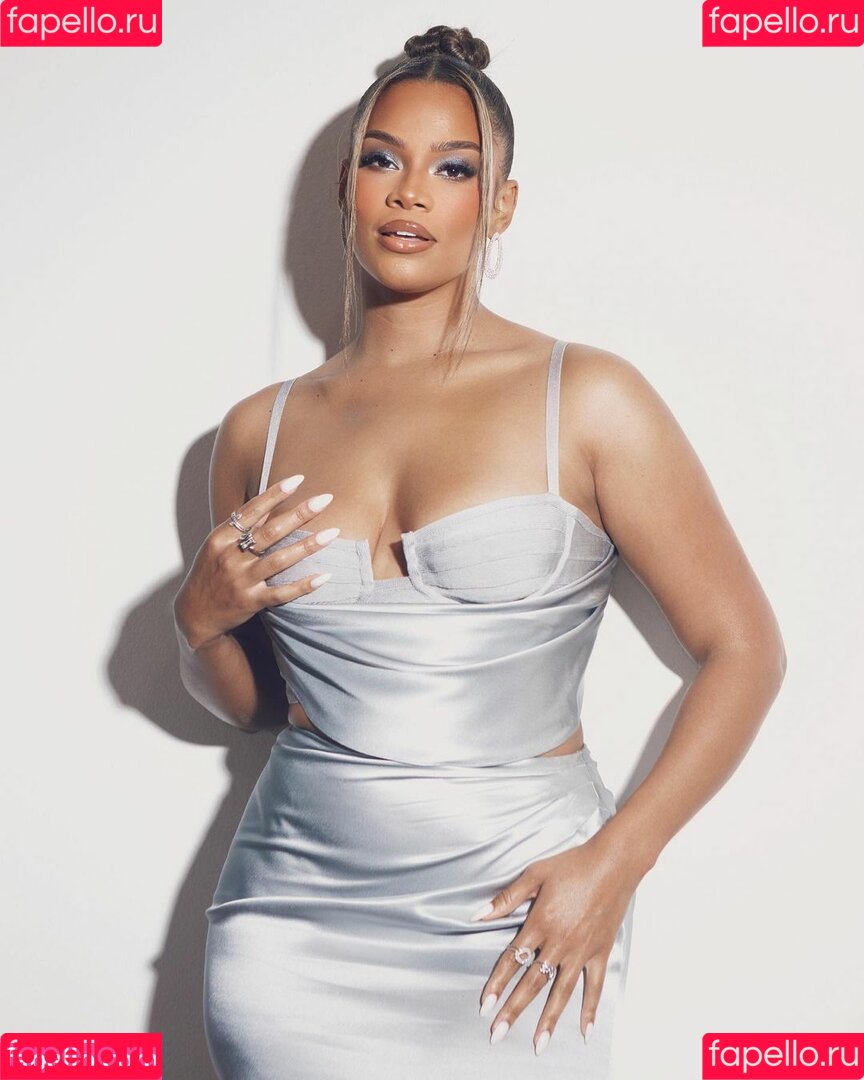 Kamie Crawford Onlyfans Photo Gallery 