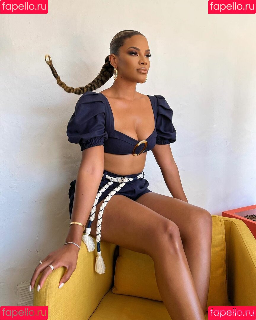 Kamie Crawford Onlyfans Photo Gallery 