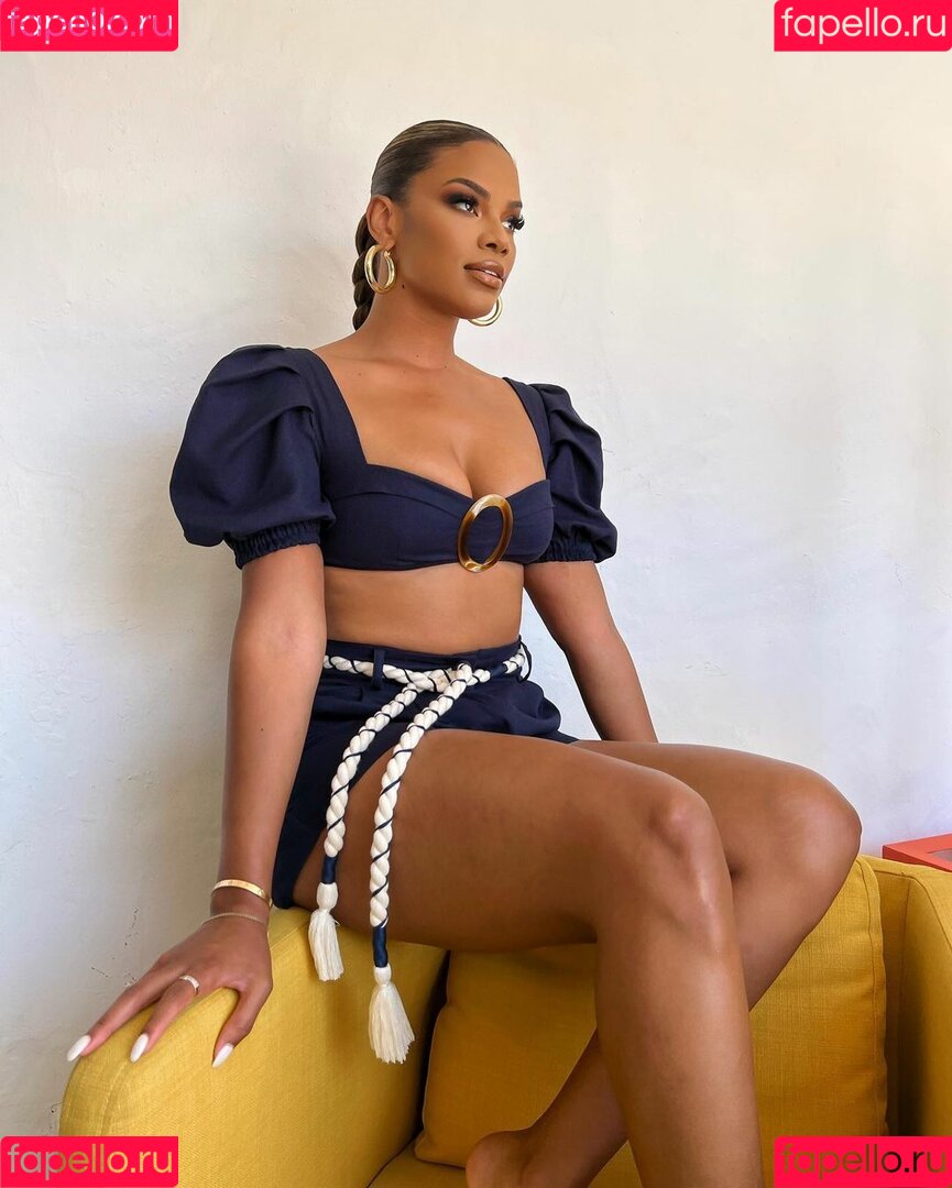 Kamie Crawford Onlyfans Photo Gallery 