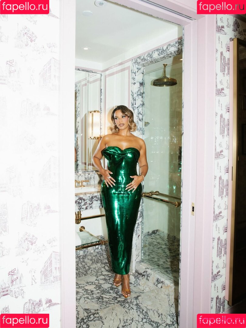 Kamie Crawford Onlyfans Photo Gallery 