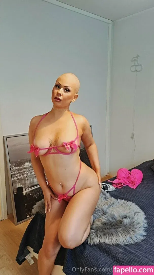 nylarenforfree Onlyfans Photo Gallery 