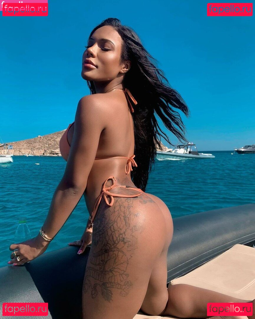 Carol Lekker Nude Onlyfans Photo 14