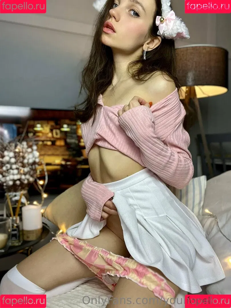 youngy.lizzy Onlyfans Photo Gallery 