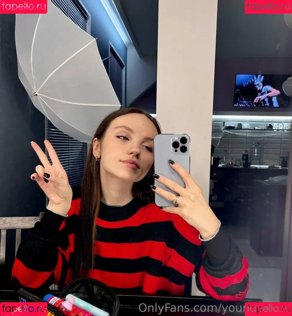youngy.lizzy Onlyfans Photo Gallery 