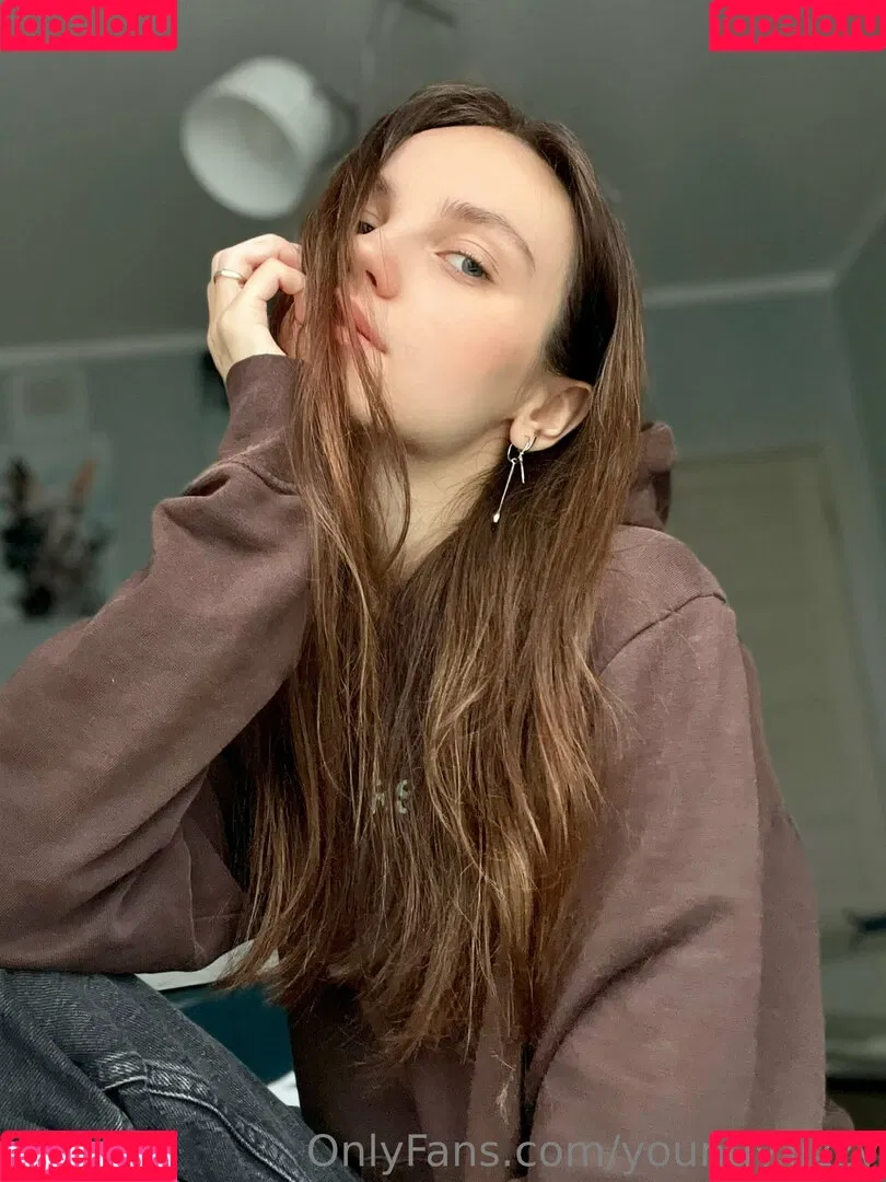 youngy.lizzy Onlyfans Photo Gallery 