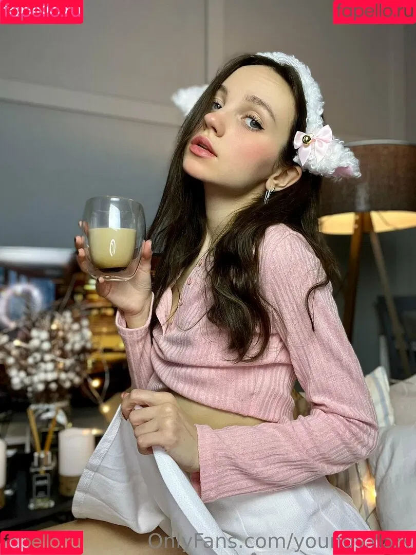youngy.lizzy Onlyfans Photo Gallery 