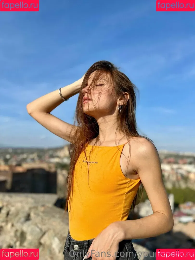 youngy.lizzy Onlyfans Photo Gallery 