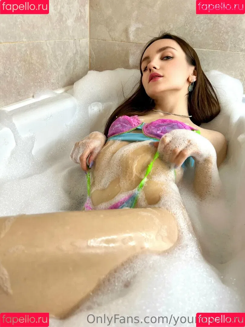 youngy.lizzy Onlyfans Photo Gallery 