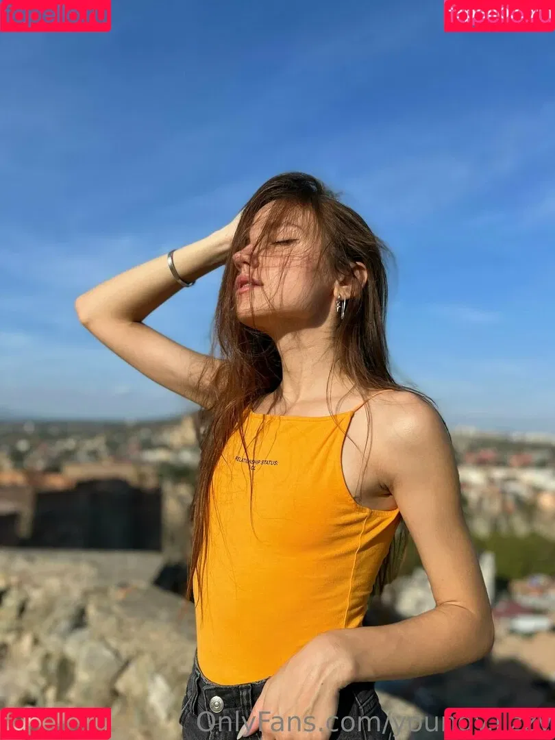 youngy.lizzy Onlyfans Photo Gallery 