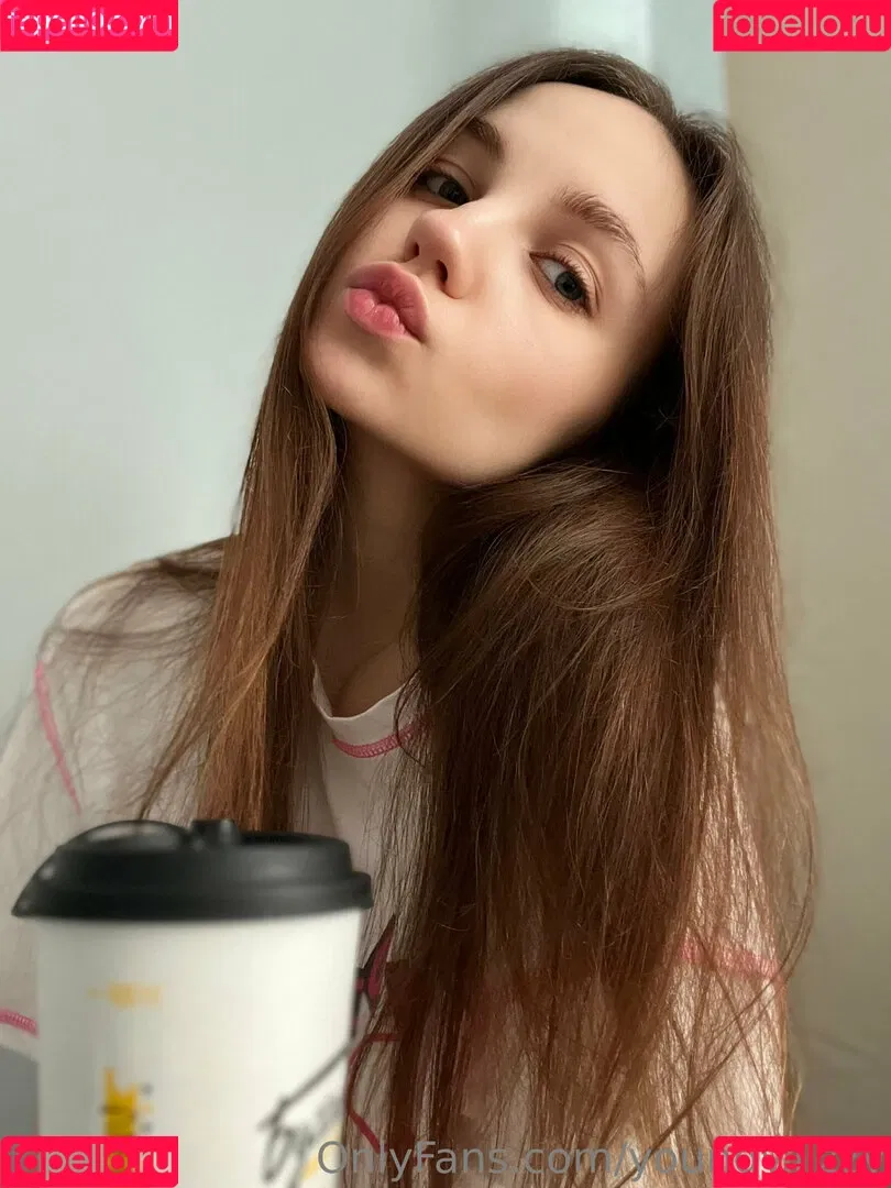 youngy.lizzy Onlyfans Photo Gallery 