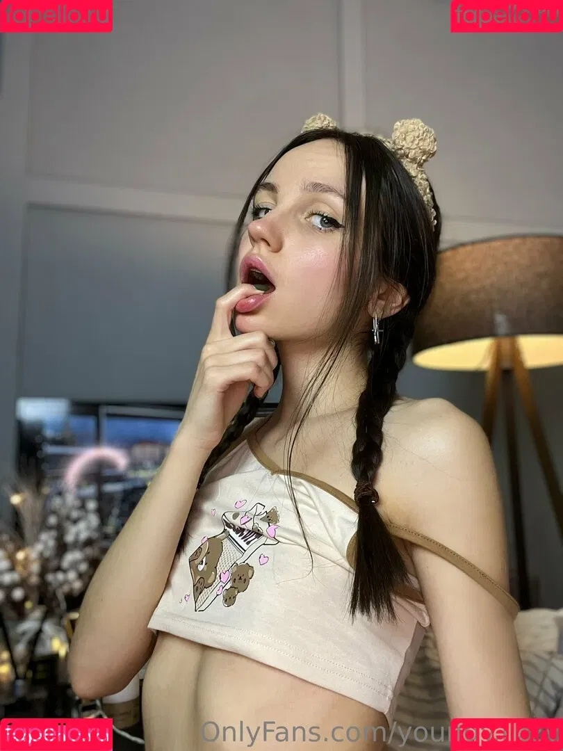 youngy.lizzy Onlyfans Photo Gallery 