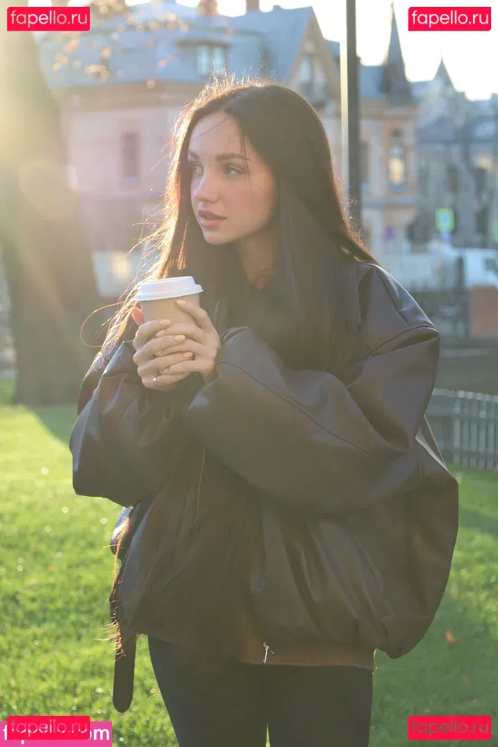 youngy.lizzy Onlyfans Photo Gallery 