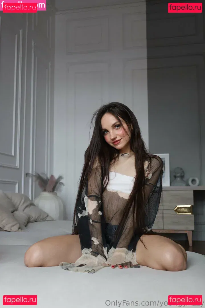 youngy.lizzy Onlyfans Photo Gallery 