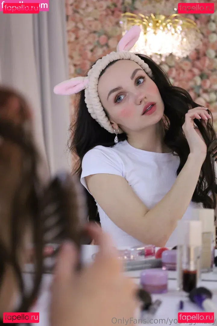 youngy.lizzy Onlyfans Photo Gallery 