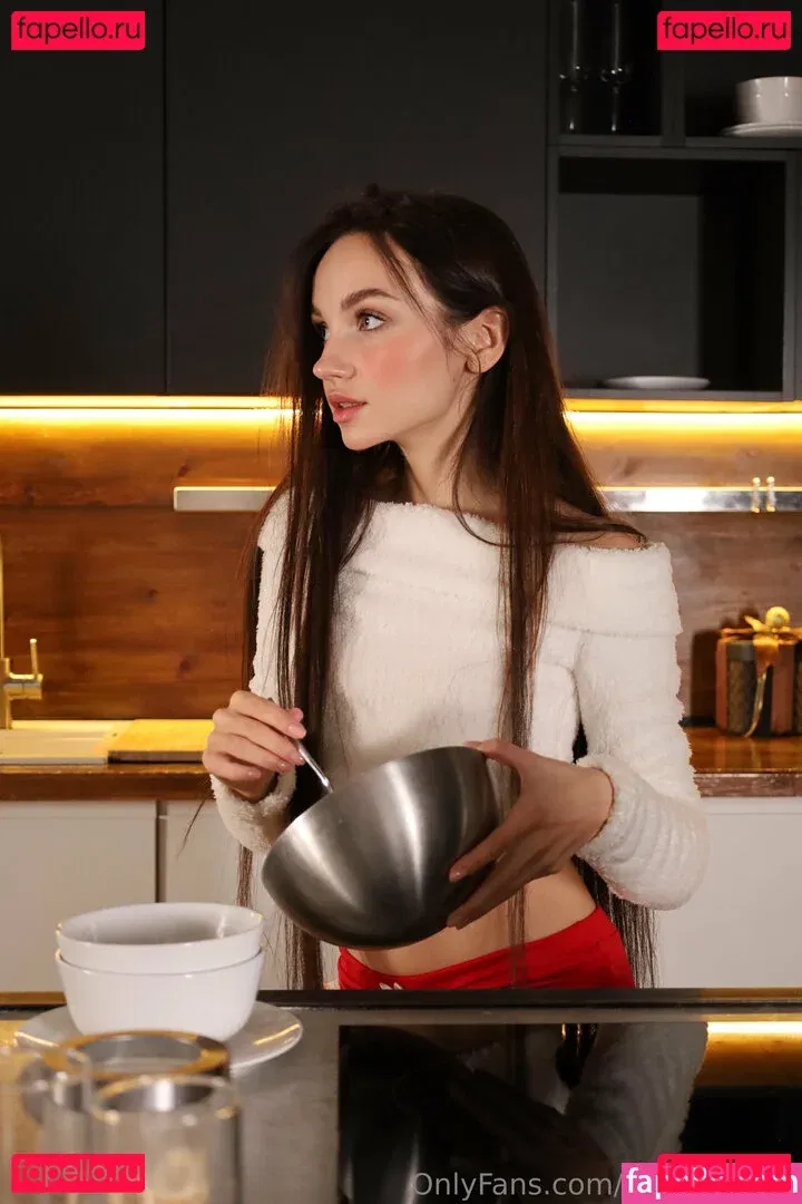 youngy.lizzy Onlyfans Photo Gallery 