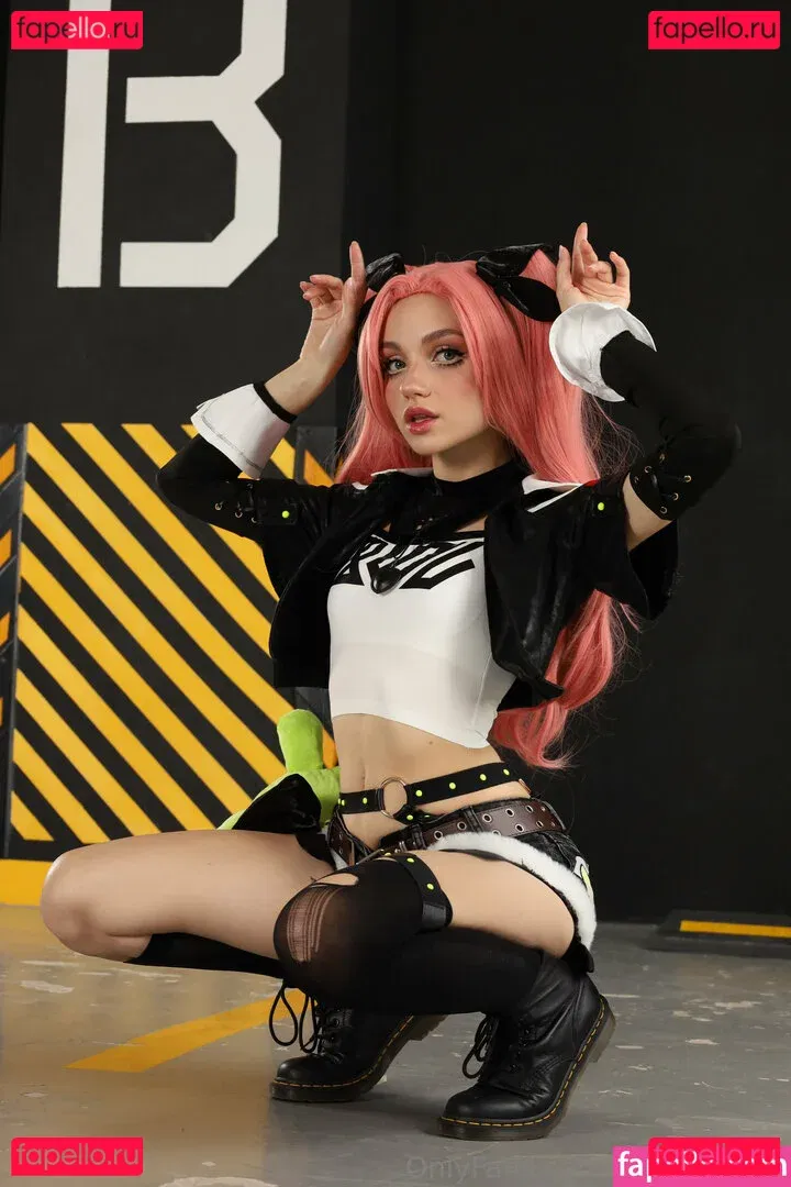 youngy.lizzy Onlyfans Photo Gallery 