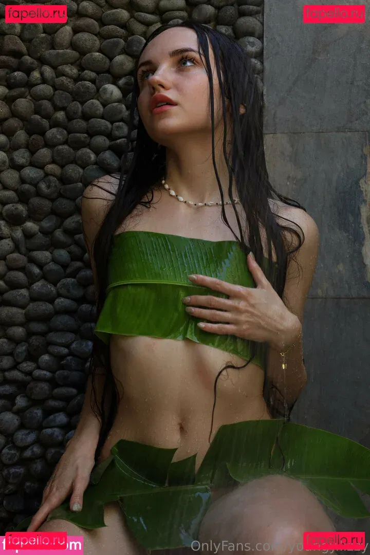 youngy.lizzy Onlyfans Photo Gallery 