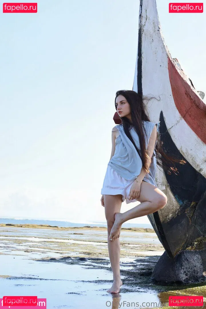 youngy.lizzy Onlyfans Photo Gallery 