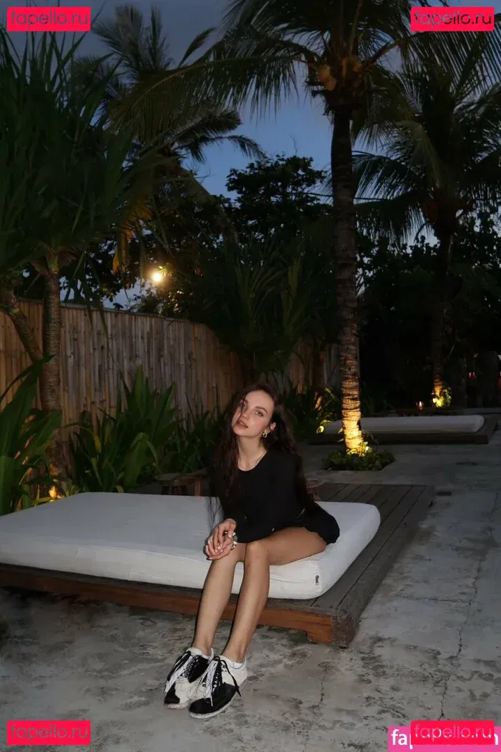 youngy.lizzy Onlyfans Photo Gallery 