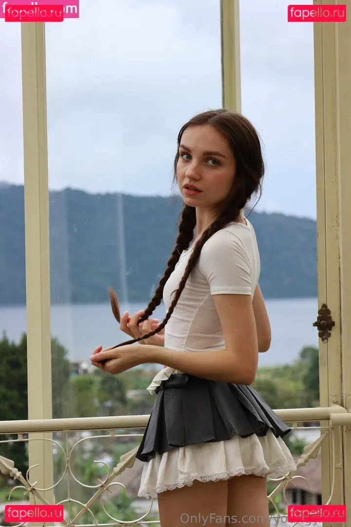 youngy.lizzy Onlyfans Photo Gallery 