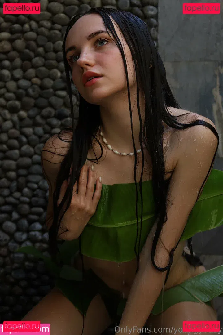 youngy.lizzy Onlyfans Photo Gallery 