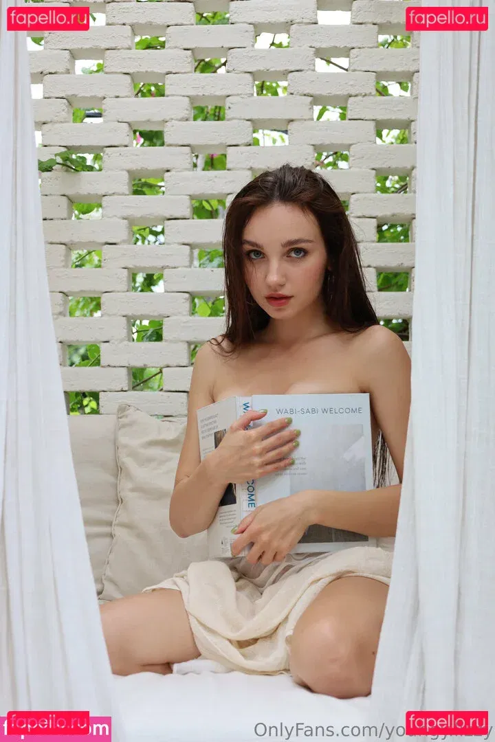 youngy.lizzy Onlyfans Photo Gallery 