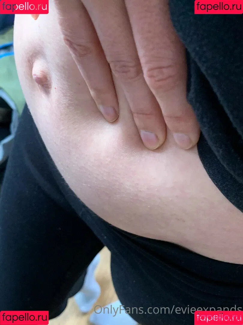 evieexpands Onlyfans Photo Gallery 