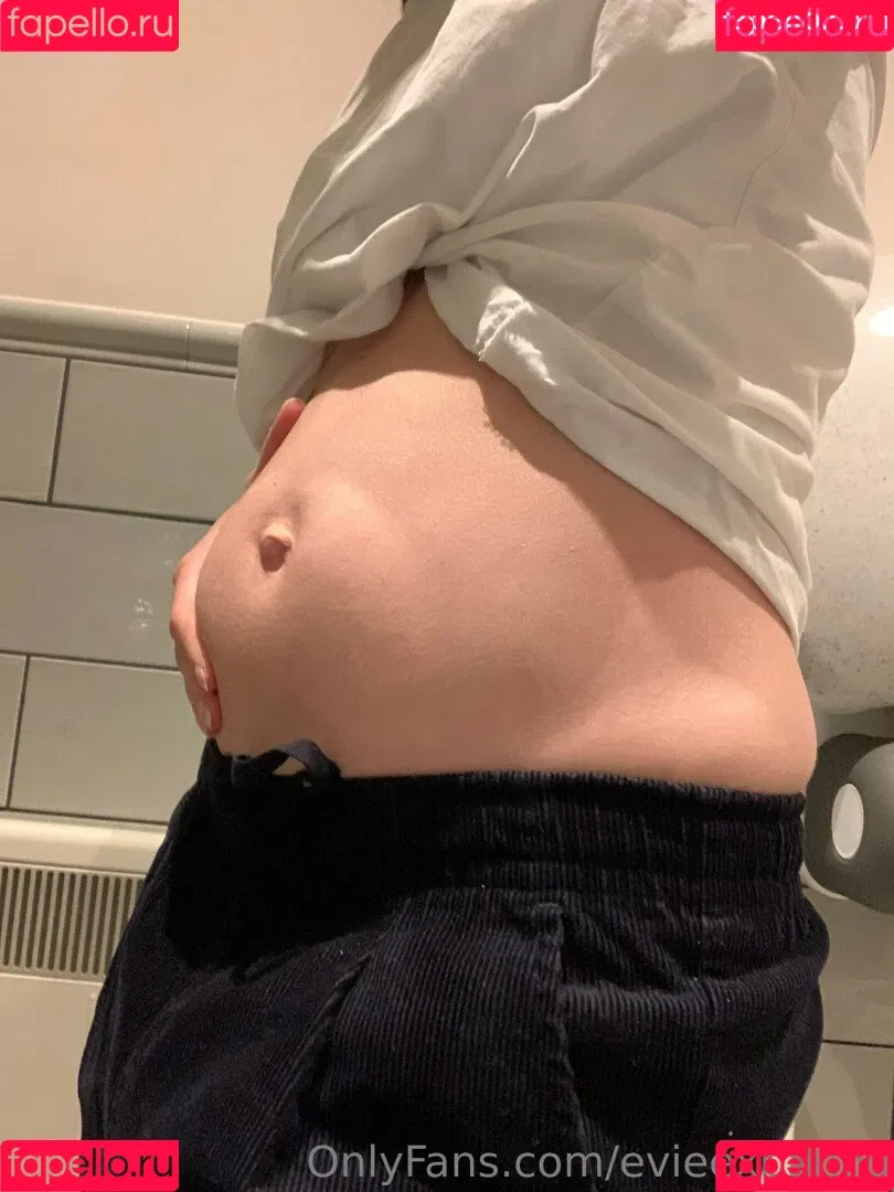 evieexpands Onlyfans Photo Gallery 