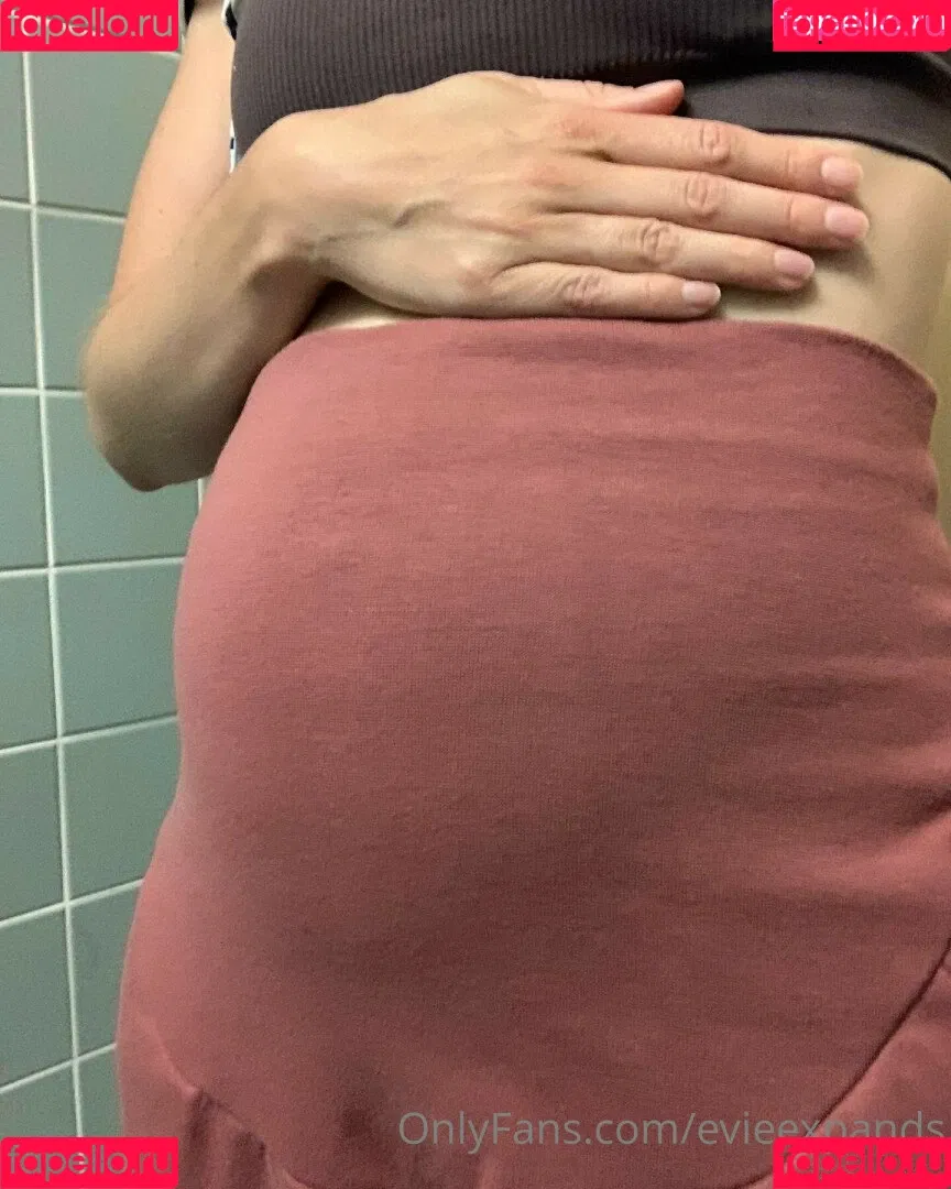 evieexpands Onlyfans Photo Gallery 
