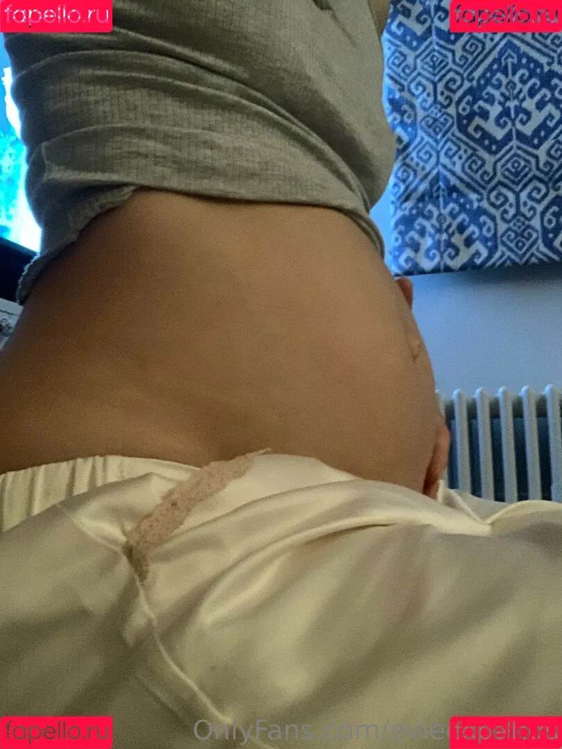 evieexpands Onlyfans Photo Gallery 