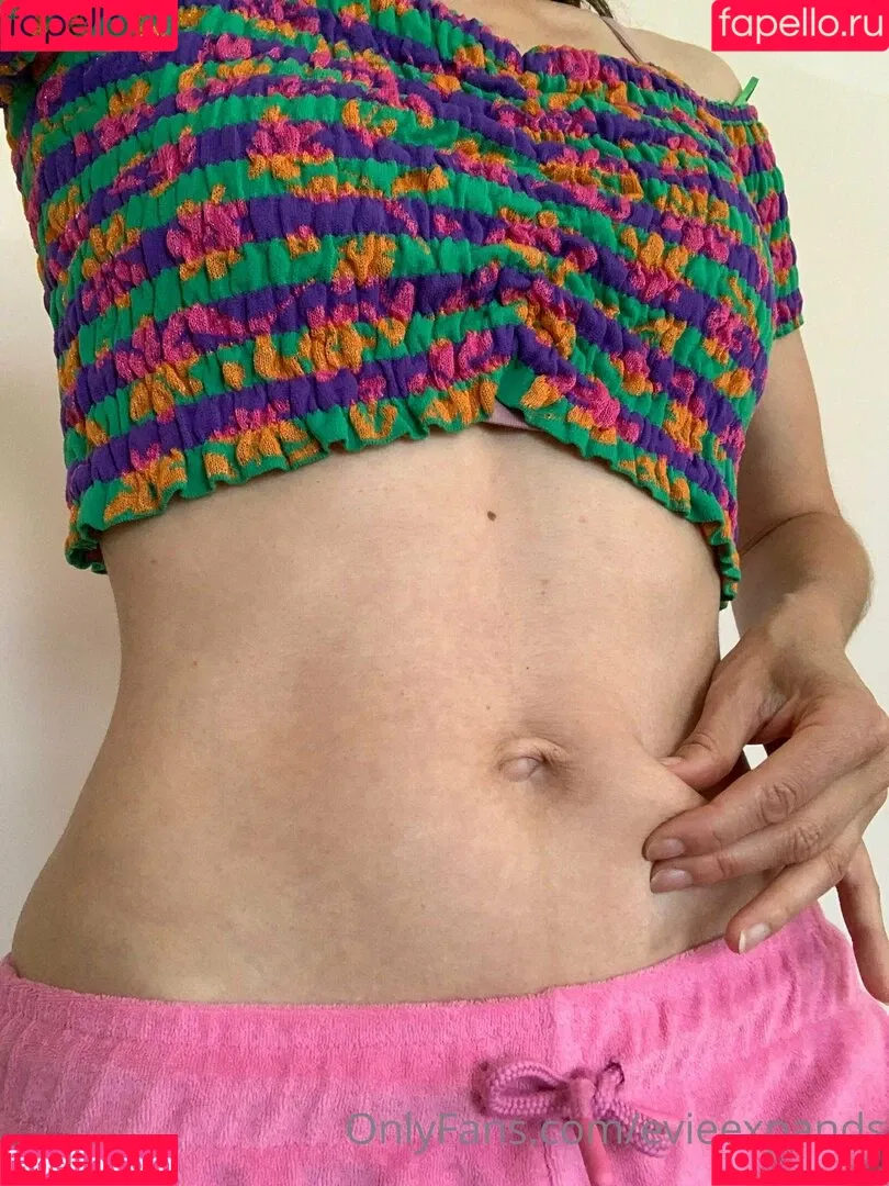 evieexpands Onlyfans Photo Gallery 