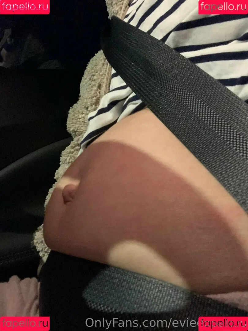 evieexpands Onlyfans Photo Gallery 