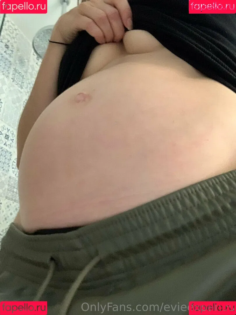 evieexpands Onlyfans Photo Gallery 