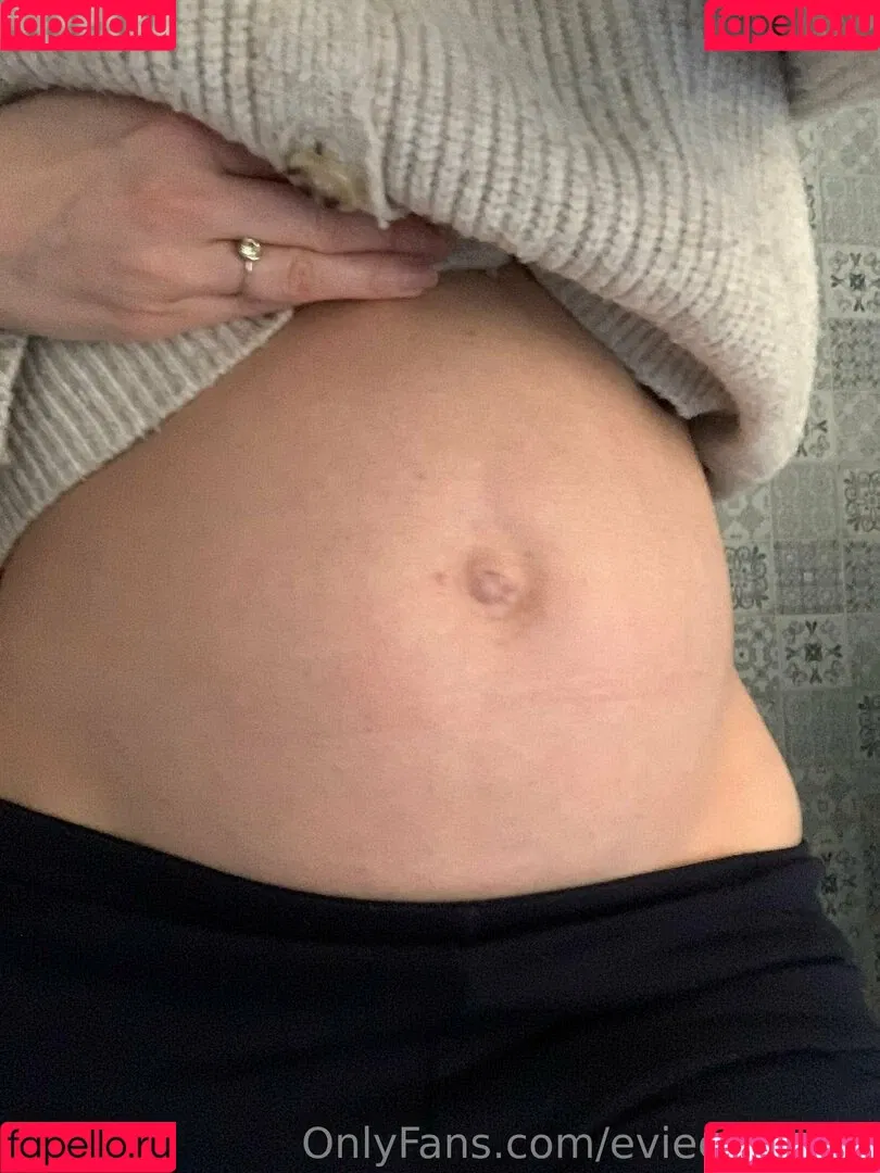 evieexpands Onlyfans Photo Gallery 
