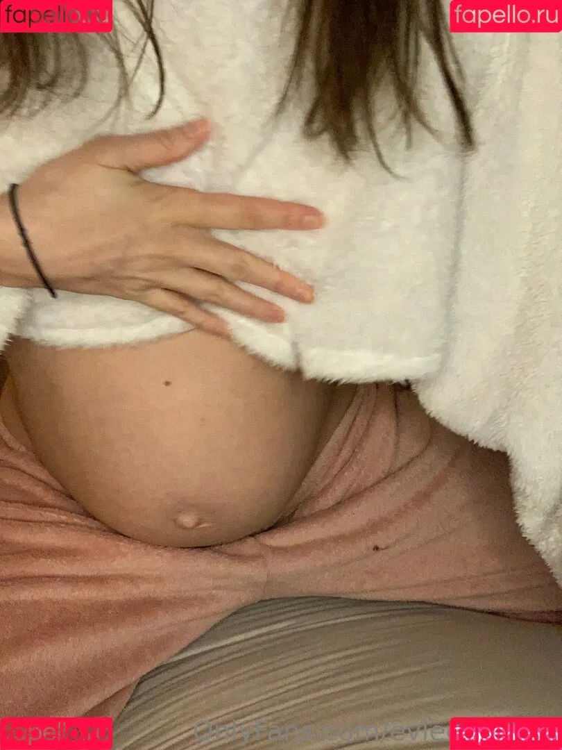 evieexpands Onlyfans Photo Gallery 