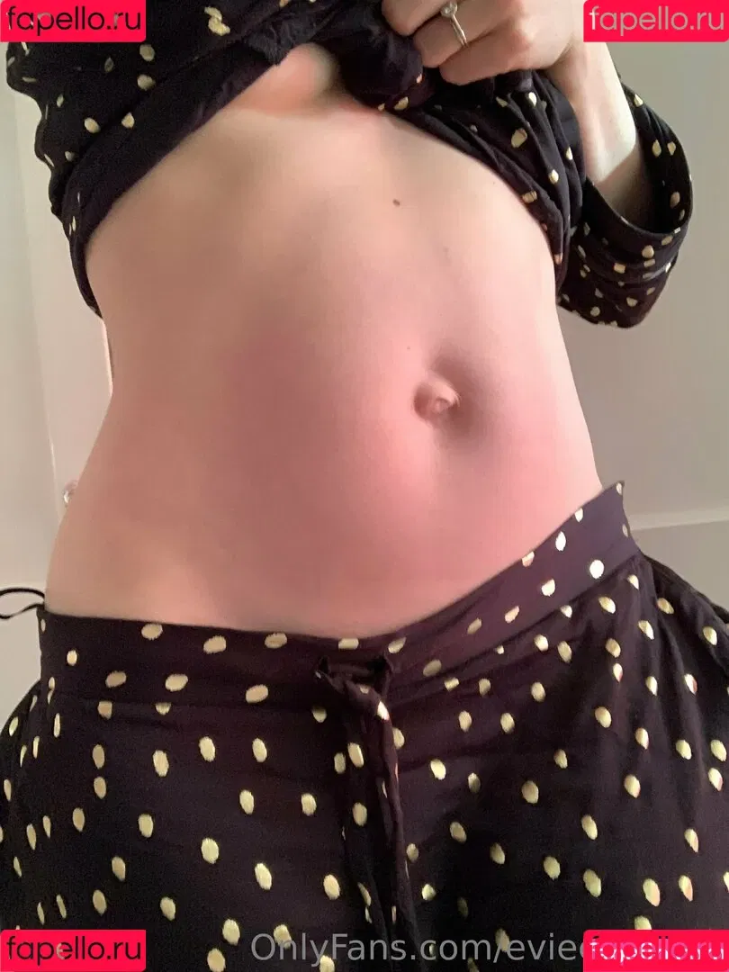 evieexpands Onlyfans Photo Gallery 