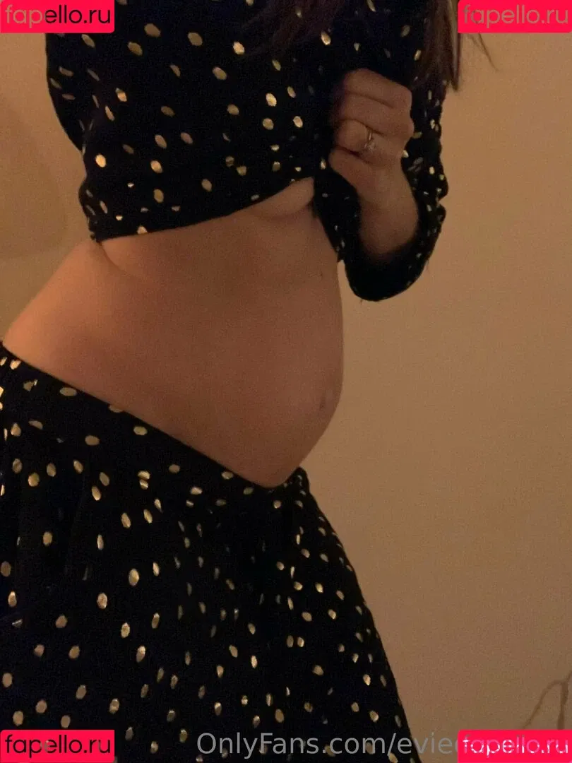 evieexpands Onlyfans Photo Gallery 