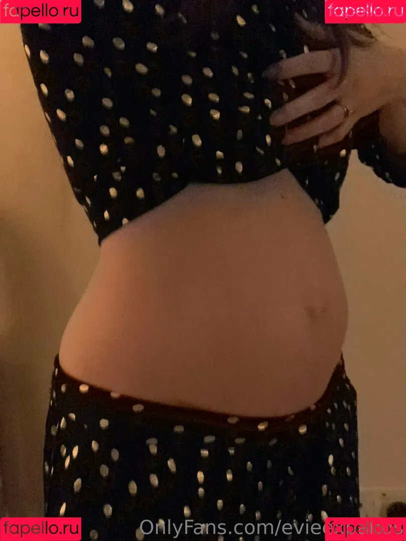 evieexpands Onlyfans Photo Gallery 