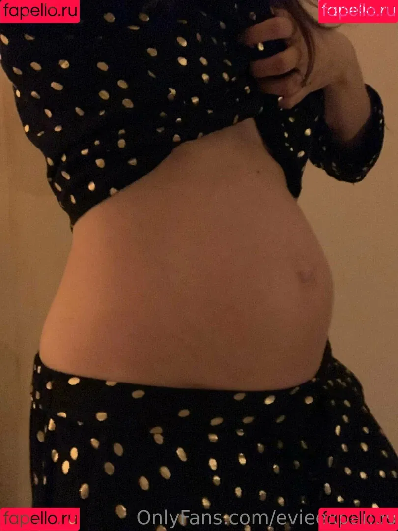 evieexpands Onlyfans Photo Gallery 