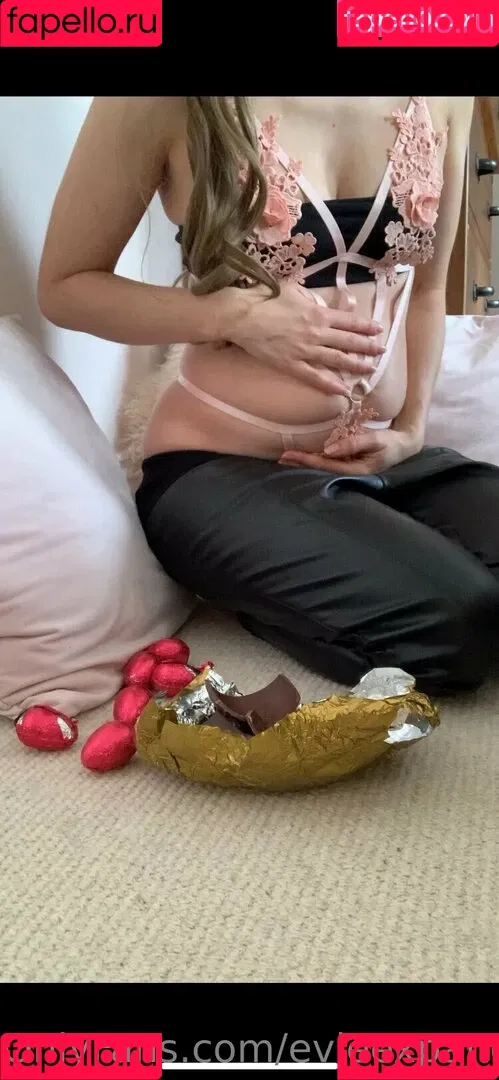 evieexpands Onlyfans Photo Gallery 