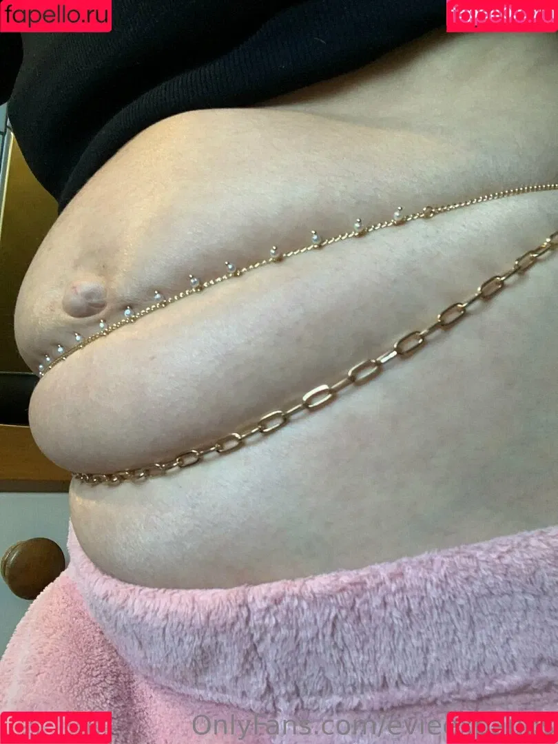 evieexpands Onlyfans Photo Gallery 