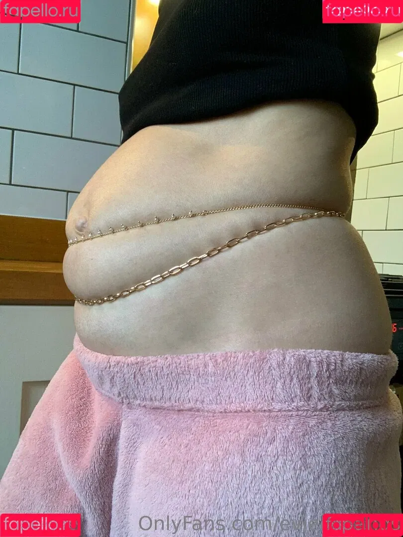 evieexpands Onlyfans Photo Gallery 